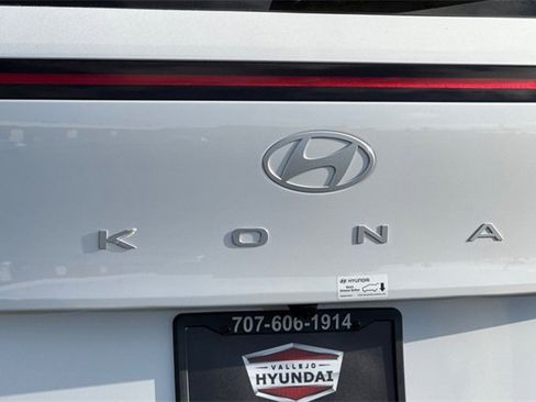 New 2026 Hyundai Kona SE image 9