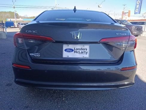 Used 2024 Honda Civic Touring image 4