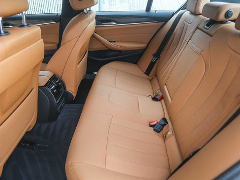 Certified 2023 BMW 530e 530e w/ Convenience Package image 15