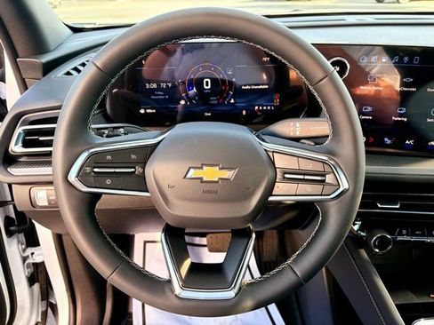 New 2026 Chevrolet Traverse LT image 7