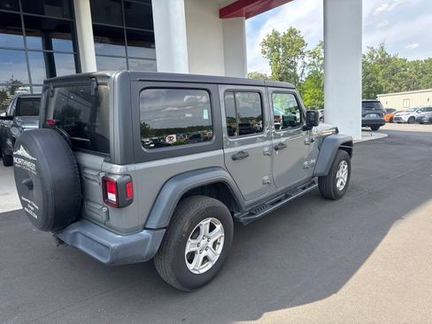 Used 2018 Jeep Wrangler Unlimited Sport S AWD/4WD image 4