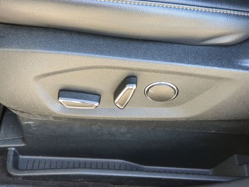 Used 2019 Ford Edge SEL w/ Equipment Group 201A image 18