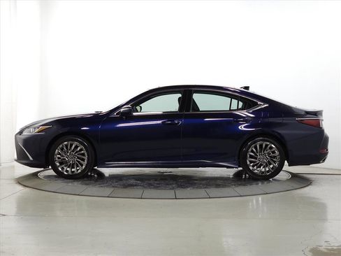 Used 2025 Lexus ES 350 w/ Luxury Package image 4