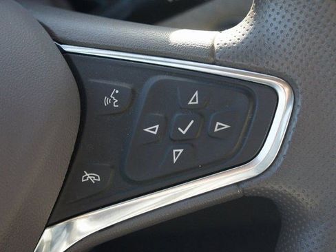 Used 2024 Chevrolet Malibu LT image 10