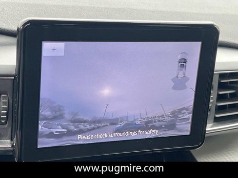 Used 2020 Ford Explorer XLT w/ Equipment Group 202A image 30