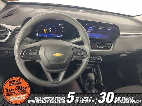 Certified 2025 Chevrolet TrailBlazer LT w/ Driver Confidence Package image 33