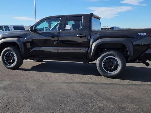 New 2025 Toyota Tacoma TRD Off-Road image 2