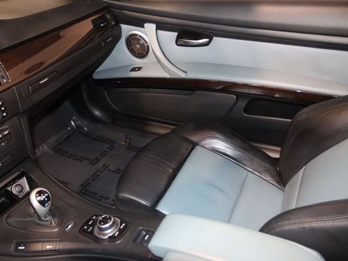 Used 2011 BMW M3 Convertible RWD image 48