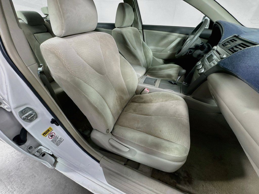 Used 2011 Toyota Camry LE w/ LE Extra-Value Pkg FWD image 30