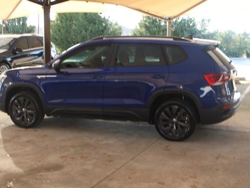 Used 2023 Volkswagen Taos S image 7