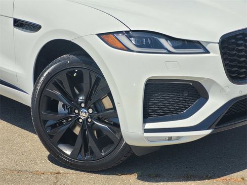 New 2026 Jaguar F-PACE R-Dynamic S image 6