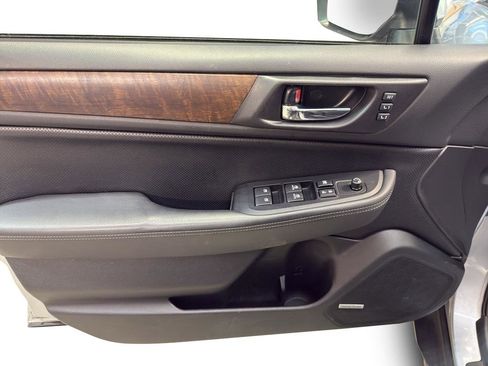 Used 2015 Subaru Outback 2.5i Limited image 13