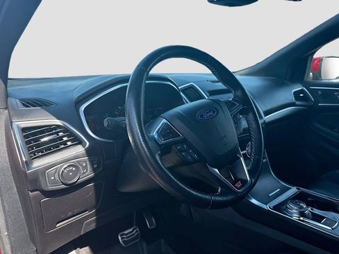 Used 2019 Ford Edge ST w/ Equipment Group 401A AWD/4WD image 9