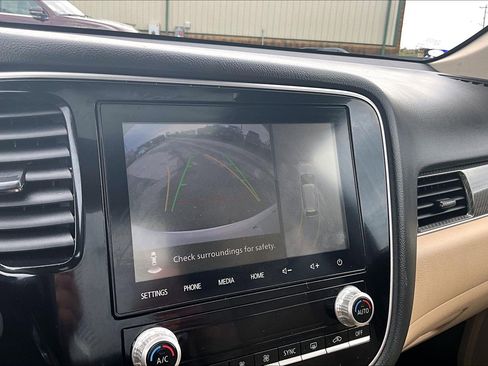 Used 2020 Mitsubishi Outlander GT image 30