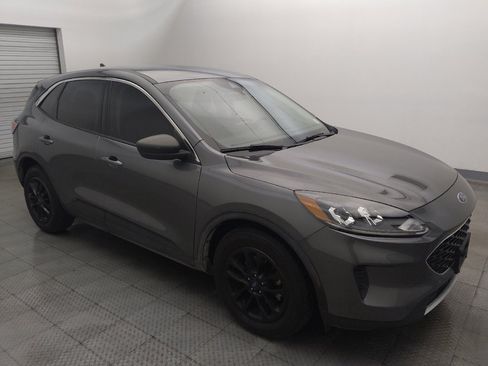 Used 2022 Ford Escape SE FWD image 11