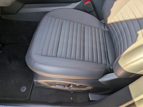 New 2026 Ford Explorer ST-Line w/ ST-Line Street Pack RWD image 3