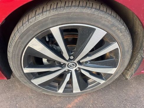 Used 2019 Nissan Altima 2.5 SR w/ SR Premium Package image 19