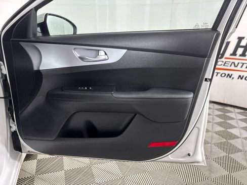 Used 2024 Kia Forte LXS FWD image 28
