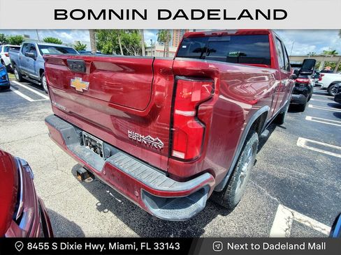 Used 2024 Chevrolet Silverado 2500 High Country w/ High Country Premium Package image 4