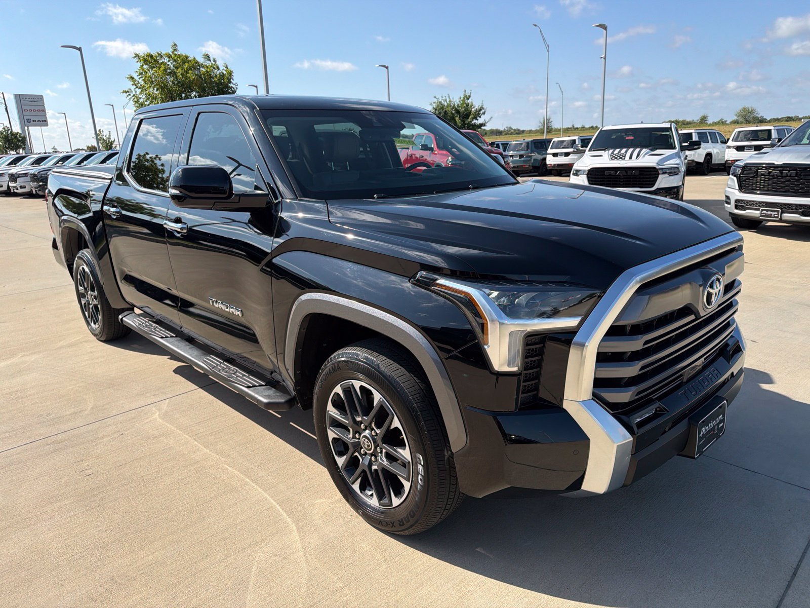 Used 2024 Toyota Tundra Limited w/ Power Package AWD/4WD image 7