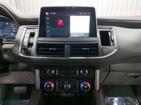 Used 2024 GMC Yukon XL SLT image 20