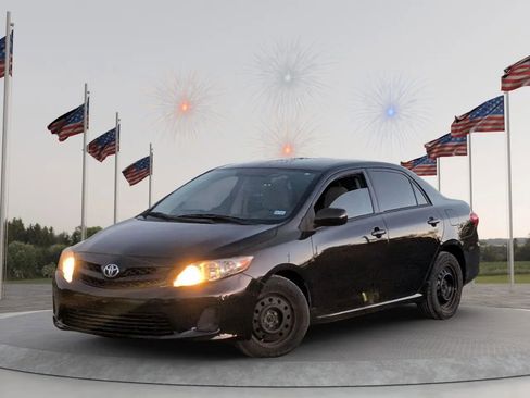 Used 2012 Toyota Corolla L image 3