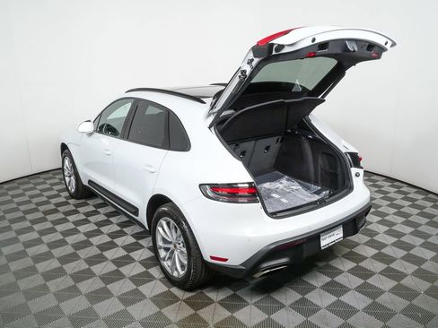 New 2026 Porsche Macan image 36