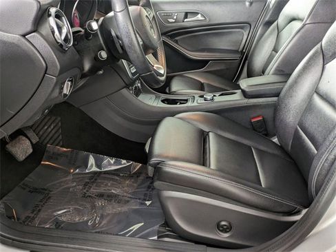 Used 2018 Mercedes-Benz GLA 250 GLA 250 image 12