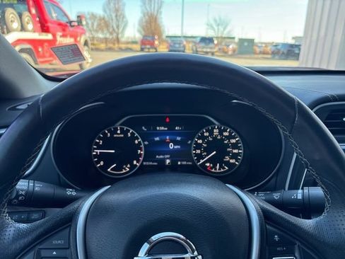 Used 2017 Nissan Maxima Platinum image 17