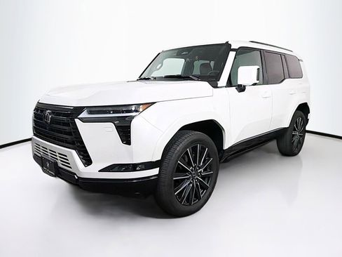 Used 2025 Lexus GX 550 w/ Cold Area Package image 3