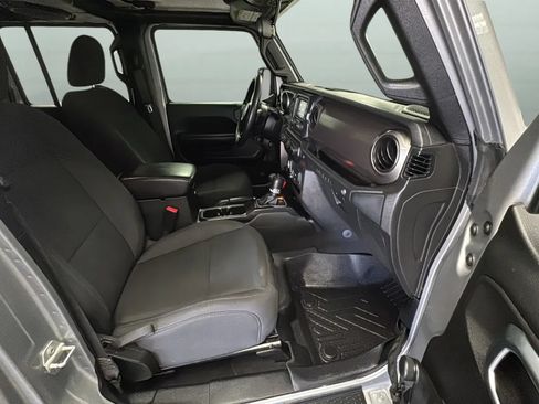 Used 2018 Jeep Wrangler Unlimited Sport AWD/4WD image 24