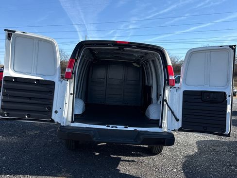 New 2025 GMC Savana 2500 Work Van w/ Driver Convenience Package image 8