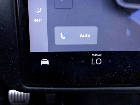 Used 2022 Tesla Model S Plaid image 24