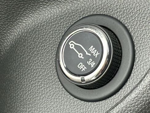 Used 2024 Buick Encore GX Avenir w/ Avenir Technology Package FWD image 28