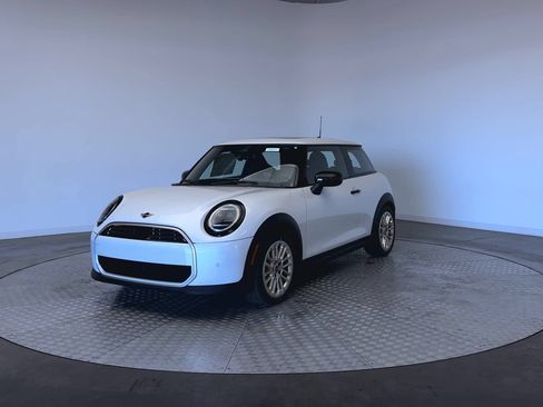 New 2026 MINI Cooper 2-Door Hardtop FWD image 4