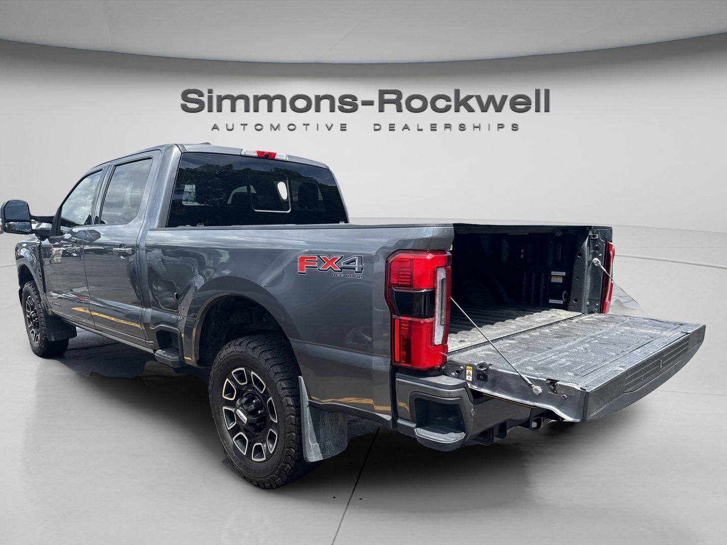 Used 2025 Ford F250 Platinum AWD/4WD image 7