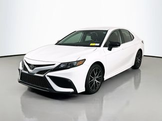 Used 2022 Toyota Camry SE w/ Convenience Package FWD video 3
