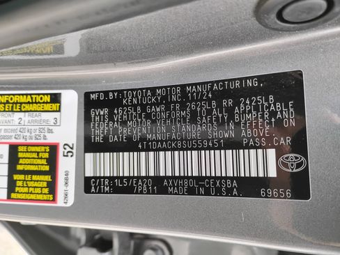Used 2025 Toyota Camry SE FWD image 37