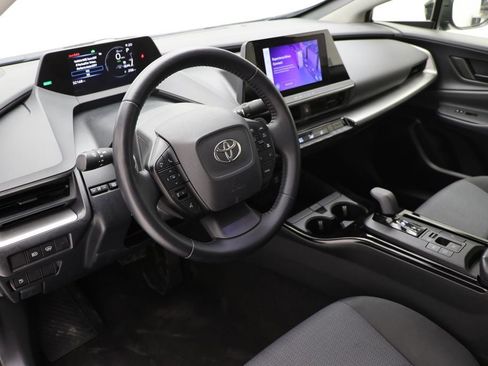 Used 2024 Toyota Prius LE image 14