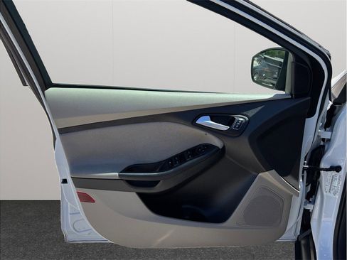 Used 2016 Ford Focus SE image 15