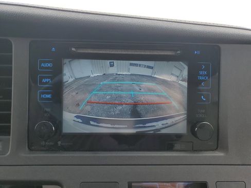 Used 2015 Toyota Sienna XLE Premium image 15