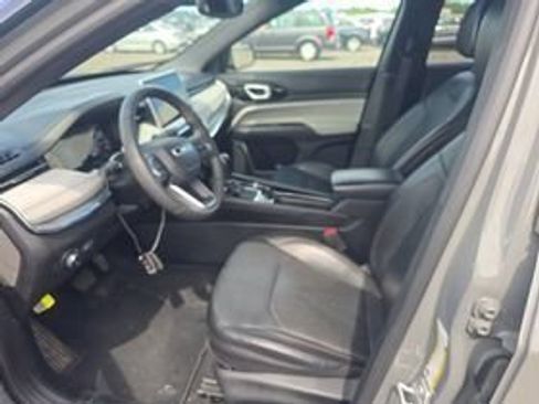Used 2023 Jeep Compass Limited AWD/4WD image 4