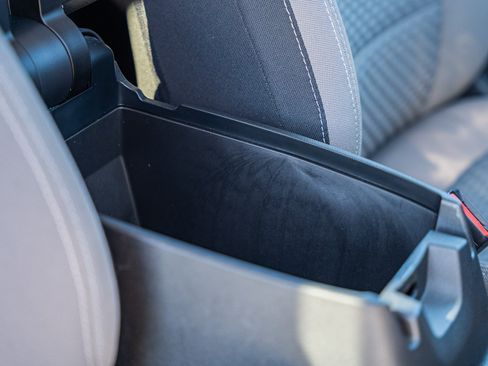 Certified 2021 Ford Escape SE w/ SE Sport Appearance Package image 11