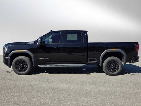 Used 2025 GMC Sierra 2500 AT4 w/ Technology Package AWD/4WD image 6