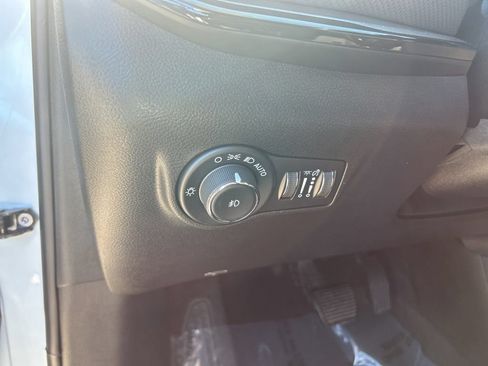 Used 2024 Jeep Compass Trailhawk AWD/4WD image 35