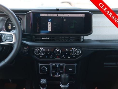 Used 2025 Jeep Wrangler Unlimited Sahara w/ Safety Group AWD/4WD image 28