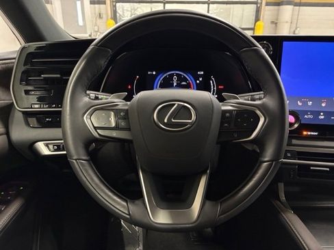 Used 2024 Lexus RX 350 AWD image 14