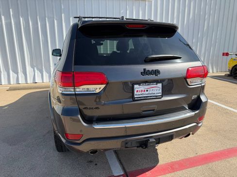 Used 2018 Jeep Grand Cherokee Overland AWD/4WD image 5