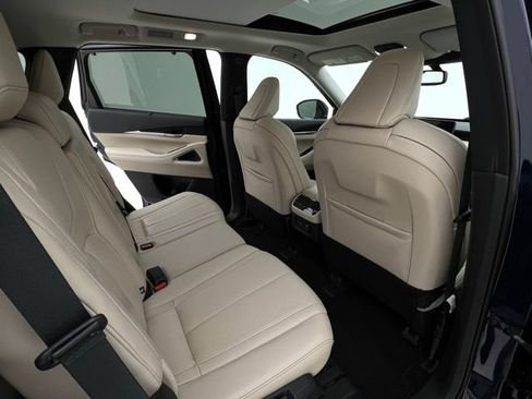 Used 2022 INFINITI QX60 Sensory w/ Cargo Package AWD/4WD image 18