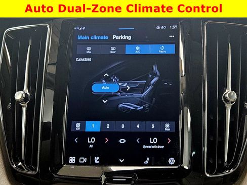 Used 2023 Volvo XC60 B5 Plus w/ Climate Package image 24